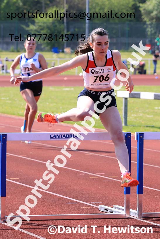Womens Under-20s 400 metres hurdles, 2024 North Eastern Track and Field Champs., Middlesbrough.  Photo: David T. Hewitson/Sports for All Pics